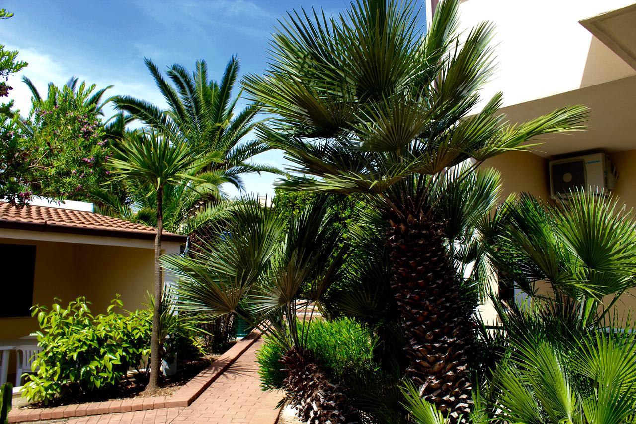 Villaggio Turistico Defensola Vieste Exterior photo