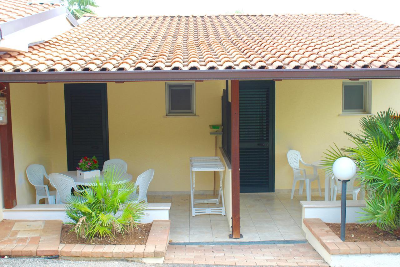 Villaggio Turistico Defensola Vieste Exterior photo