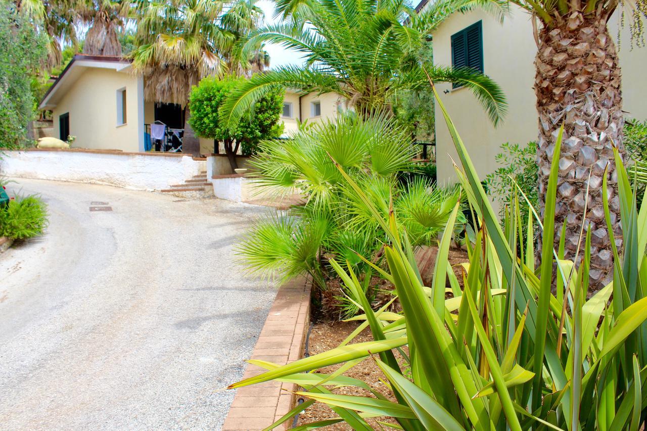 Villaggio Turistico Defensola Vieste Exterior photo